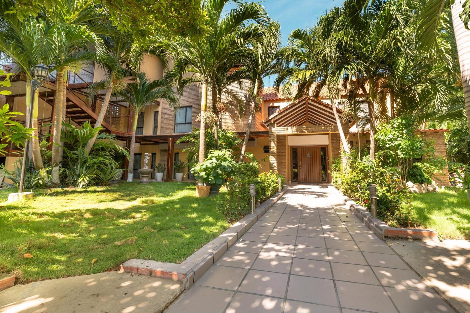 Casa Verano Beach Hotel - Adults Only 圣玛尔塔 外观 照片